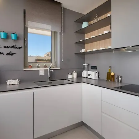 Ferienhaus Mit Privatpool Fur 8 Personen Ca 200 Qm In Primosten, Dalmatien Norddalmatien *