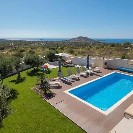 Tatil Evi Ferienhaus Mit Privatpool Fur 8 Personen Ca 200 Qm In Primosten, Dalmatien Norddalmatien