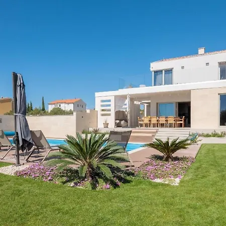 Tatil Evi Ferienhaus Mit Privatpool Fur 8 Personen Ca 200 Qm In Primosten, Dalmatien Norddalmatien *