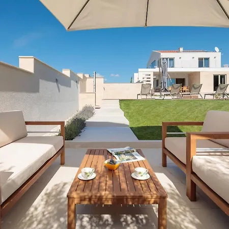 Ferienhaus Mit Privatpool Fur 8 Personen Ca 200 Qm In Primosten, Dalmatien Norddalmatien *